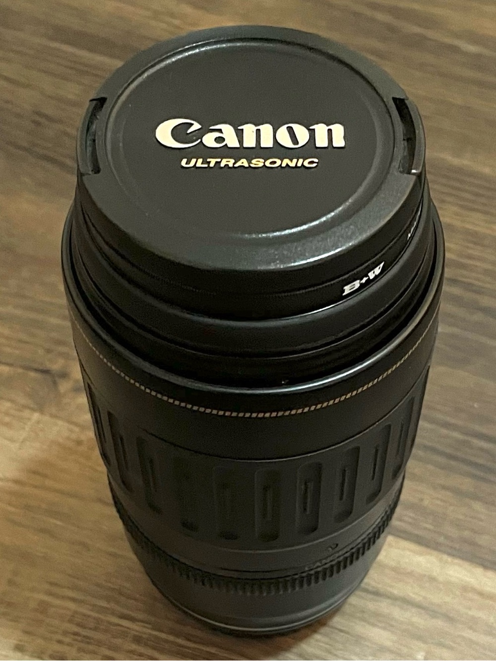 Canon EF 70-210mm f/3.5-4.5 USM Zoom Lens + B&W Filter